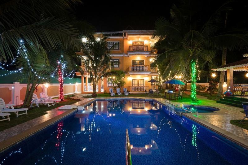 Resort Palmeiras Dourado Cansaulim Esterno foto